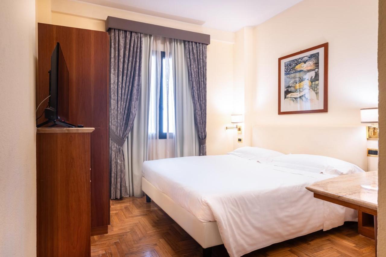 Hotel Airone - Ombrellone Incluso Al Bagno Dolce Vita A Marina Dal 1 Giugno Al 15 Settembre グロッセート 部屋 写真