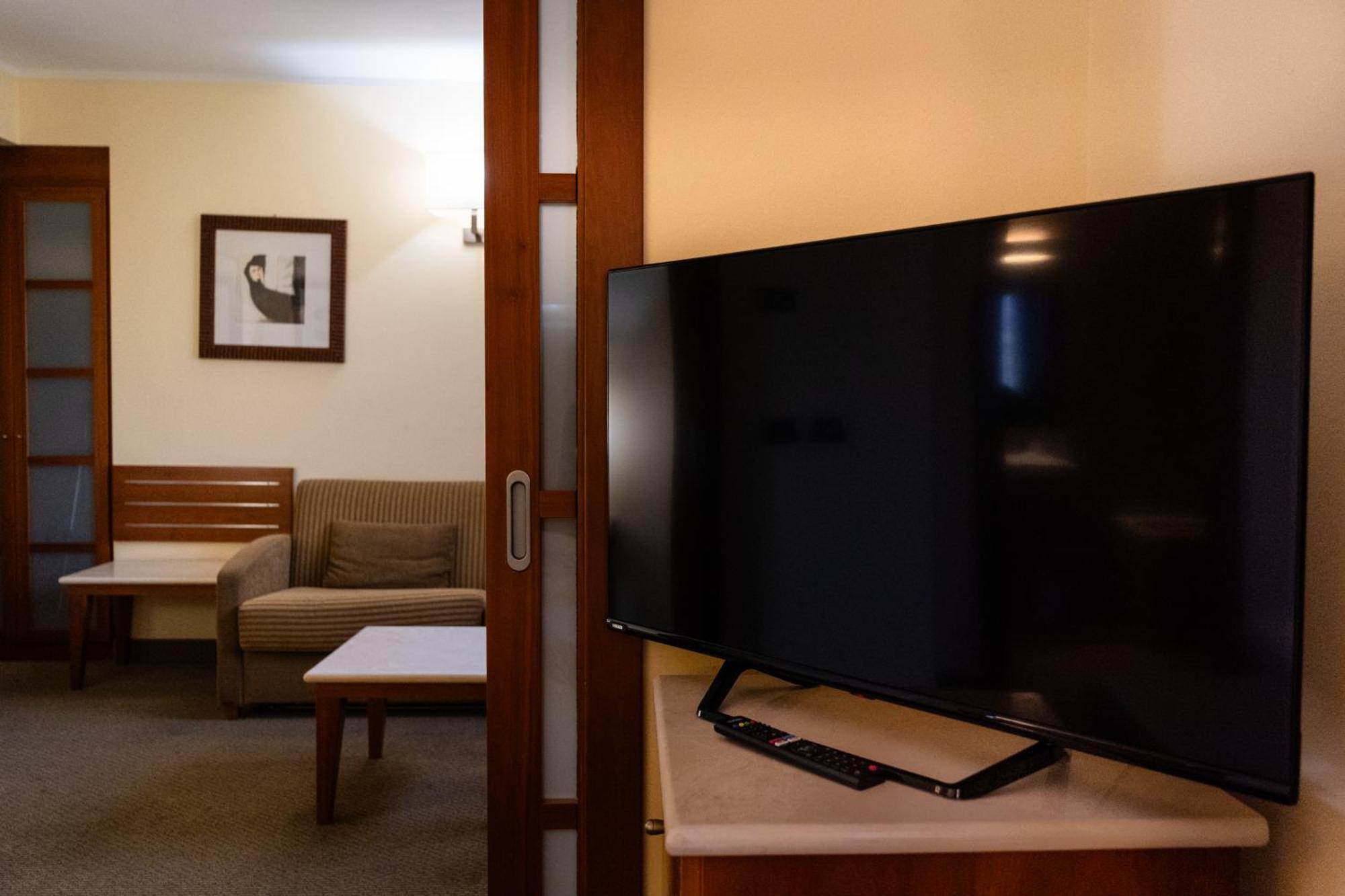 Hotel Airone - Ombrellone Incluso Al Bagno Dolce Vita A Marina Dal 1 Giugno Al 15 Settembre グロッセート エクステリア 写真
