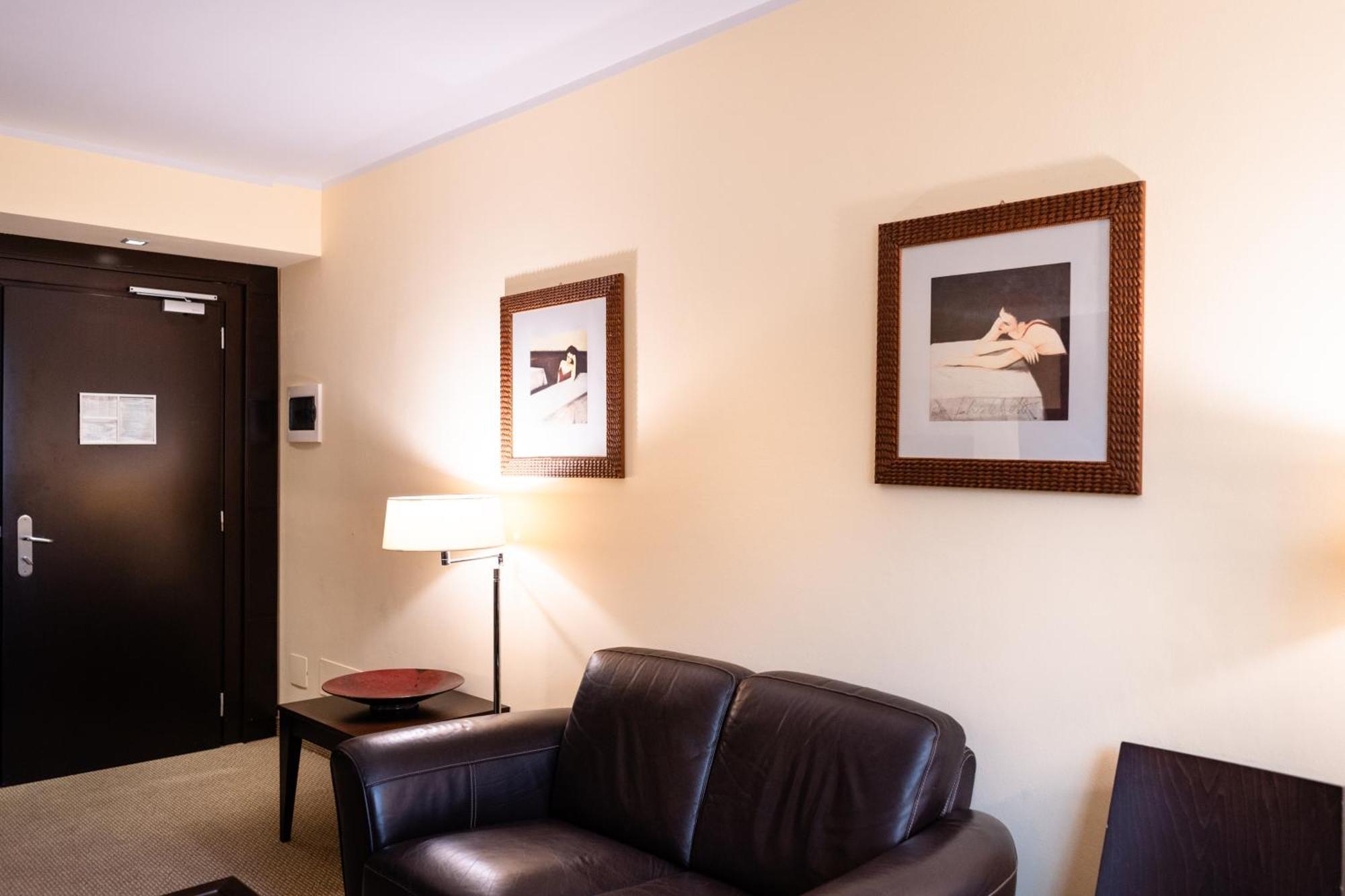 Hotel Airone - Ombrellone Incluso Al Bagno Dolce Vita A Marina Dal 1 Giugno Al 15 Settembre グロッセート エクステリア 写真