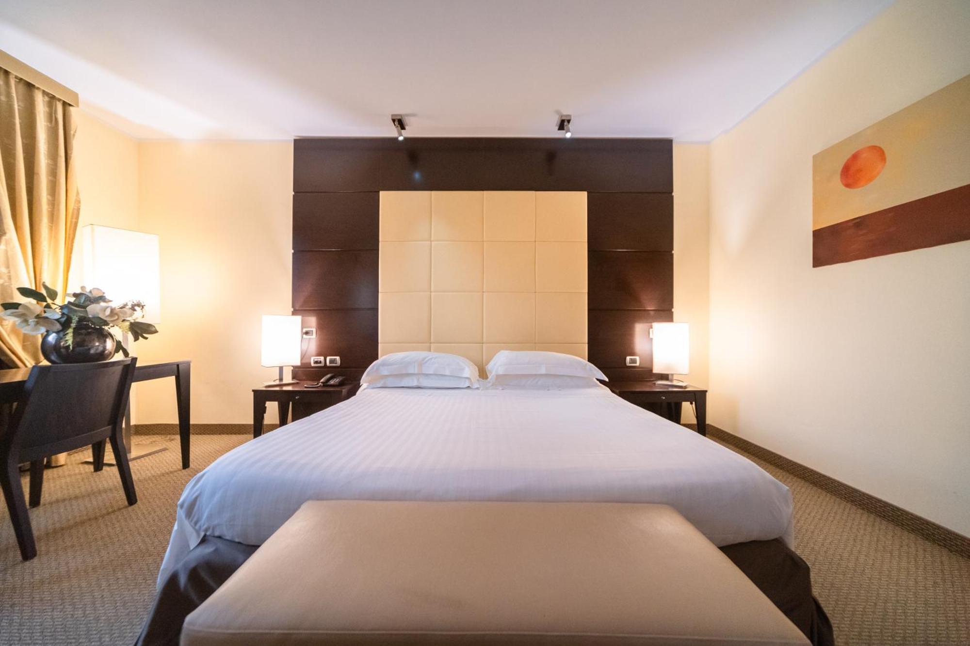 Hotel Airone - Ombrellone Incluso Al Bagno Dolce Vita A Marina Dal 1 Giugno Al 15 Settembre グロッセート エクステリア 写真