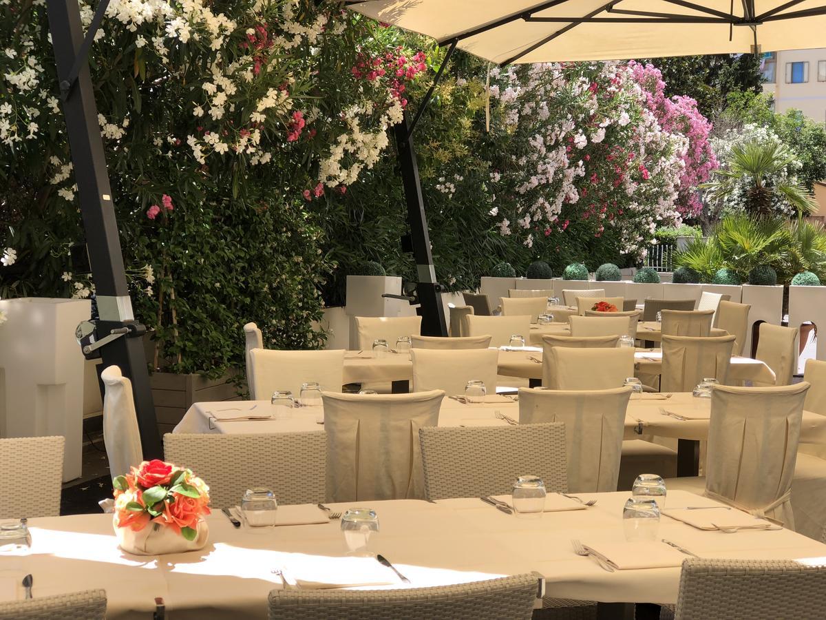 Hotel Airone - Ombrellone Incluso Al Bagno Dolce Vita A Marina Dal 1 Giugno Al 15 Settembre グロッセート エクステリア 写真