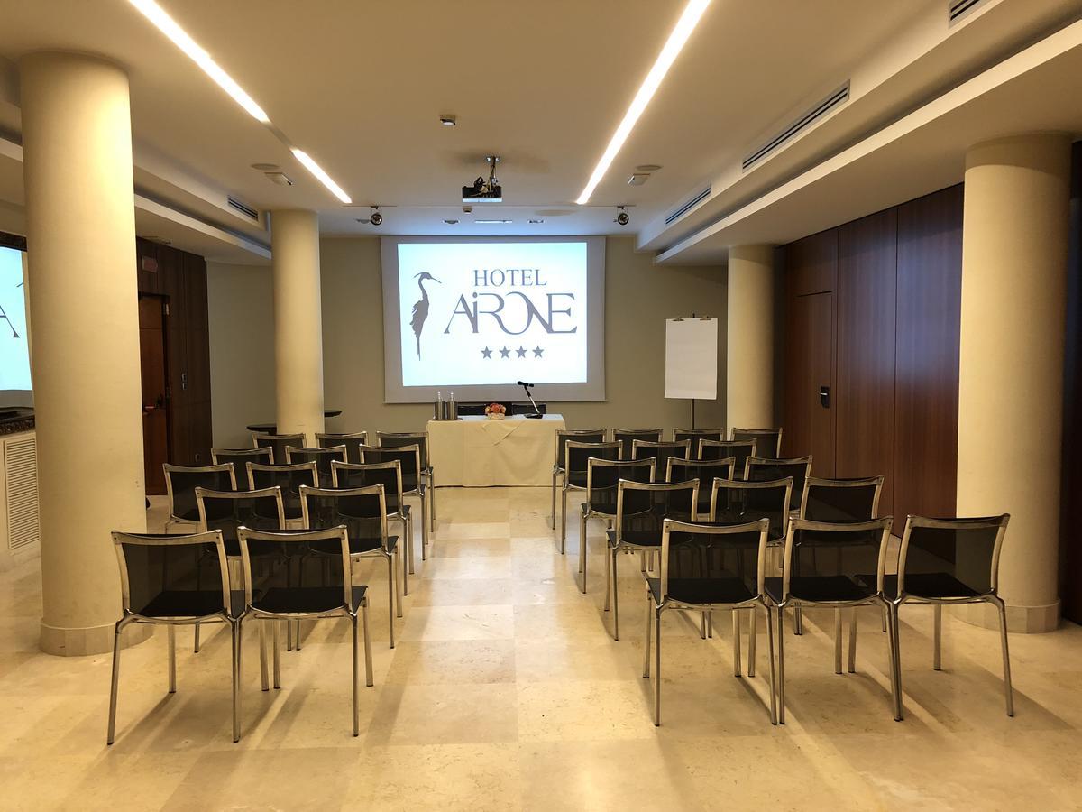 Hotel Airone - Ombrellone Incluso Al Bagno Dolce Vita A Marina Dal 1 Giugno Al 15 Settembre グロッセート エクステリア 写真