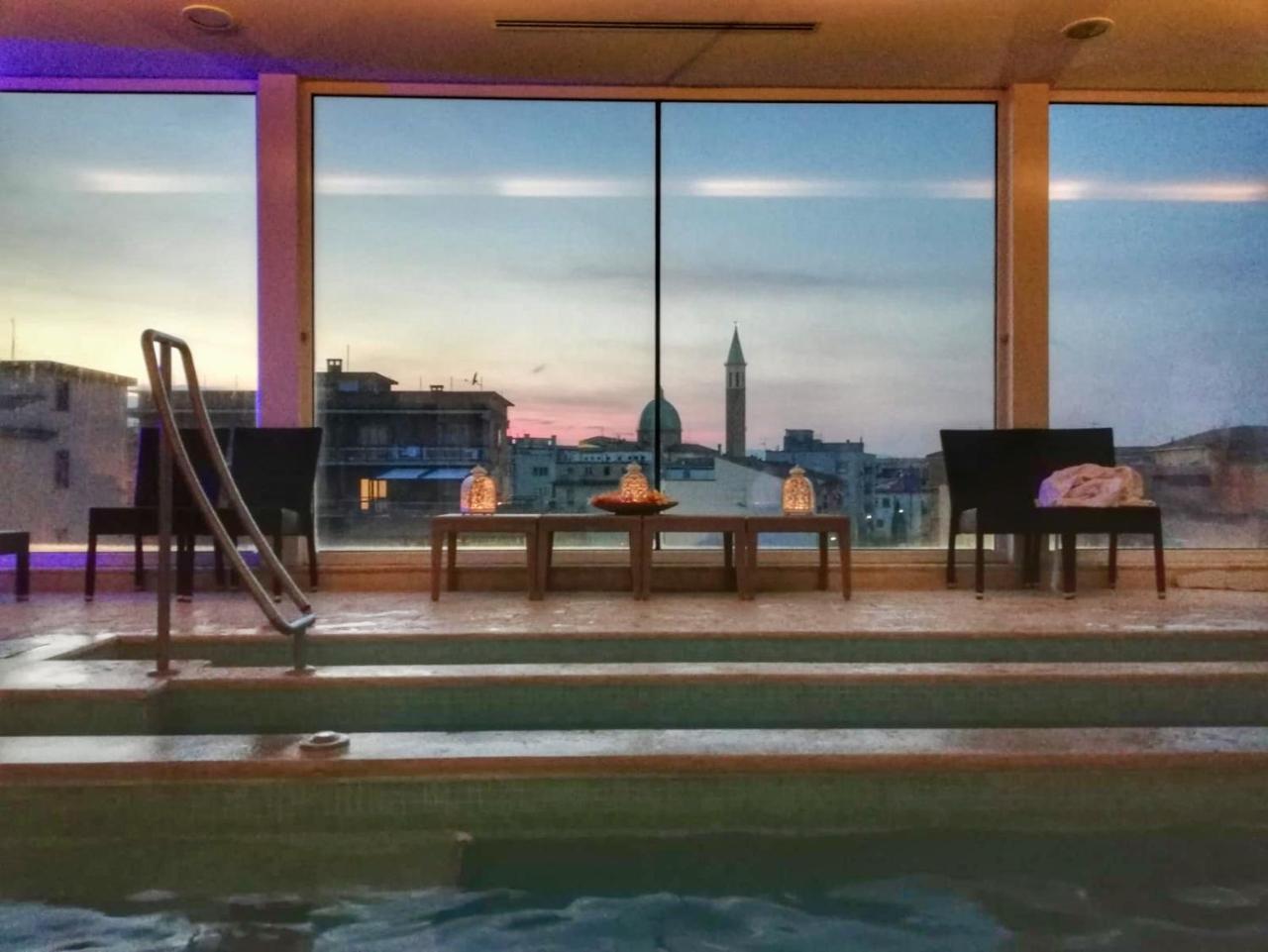 Hotel Airone - Ombrellone Incluso Al Bagno Dolce Vita A Marina Dal 1 Giugno Al 15 Settembre グロッセート エクステリア 写真